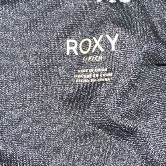 Roxy Strappy Love 1 piece halter low open back, ties in front tribal motif sz S - Picture 7 of 9